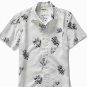 The Hawthorne Short Sleeve Shirt  Large. Size 42. NWOT Cactus Sketch